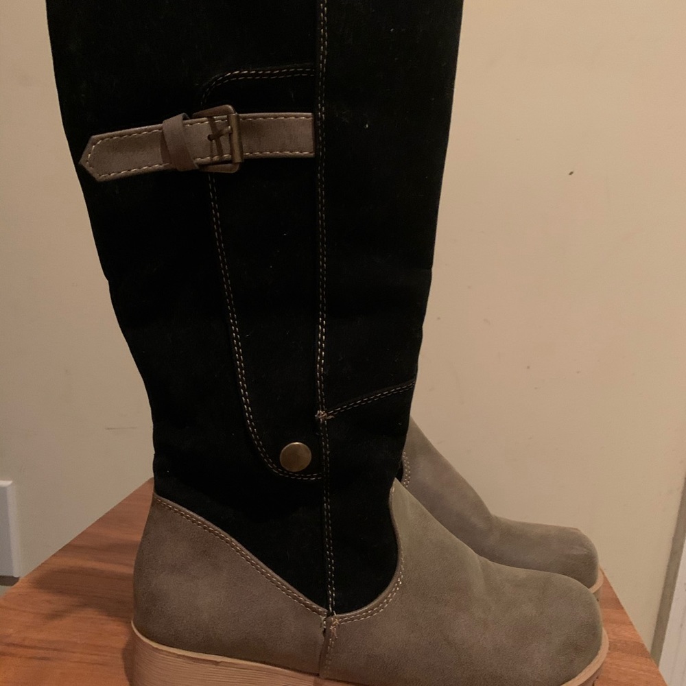 Light brown faux leather/black suede knee high boots